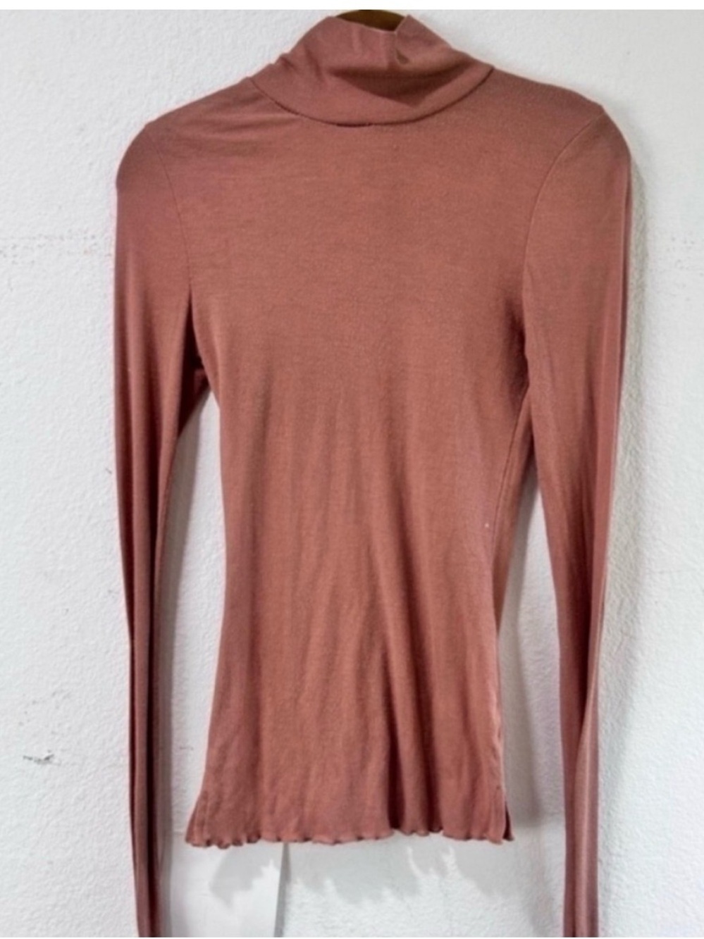 Free people Slim Fit Long Sleeve Mock Neck Top in Mauve